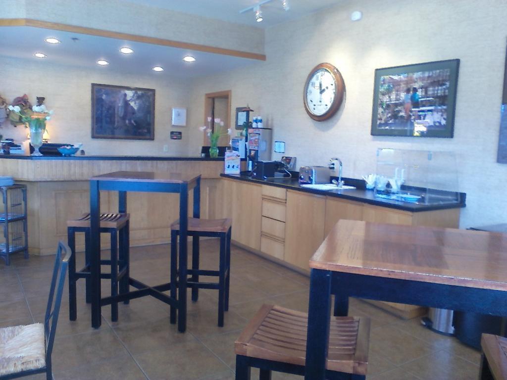 Lewis River Motel 3*