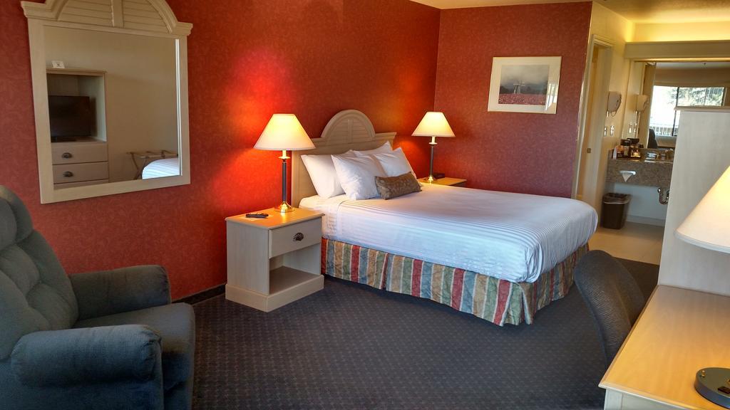 Motel Lewis River